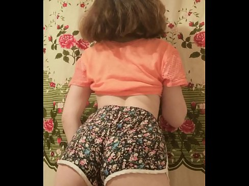 ❤️ Sexy junges Babe zieht ihre Shorts vor der Kamera aus Fucking bei de.porno24-7.ru ❌